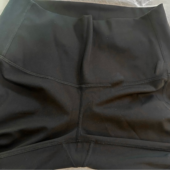 Lululemon Wunder Under Scalloped Hem Crop 23” | Black Luxtreme | Sz 8 NWOT - Picture 4 of 9